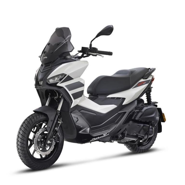 Aprilia SR GT 125 ABS, IN STOCK NOW. SAVING £850.