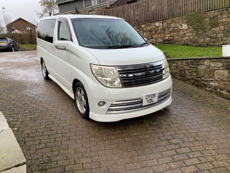 Nissan Elgrand 3500 (cc) - Stunning Throughout 