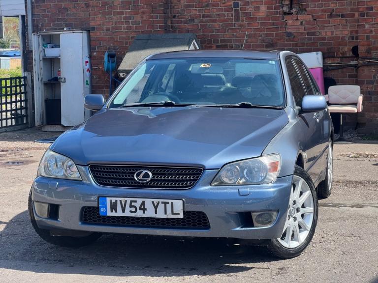 2004 Lexus IS 200 2.0 SE 4dr Auto SALOON Petrol Automatic