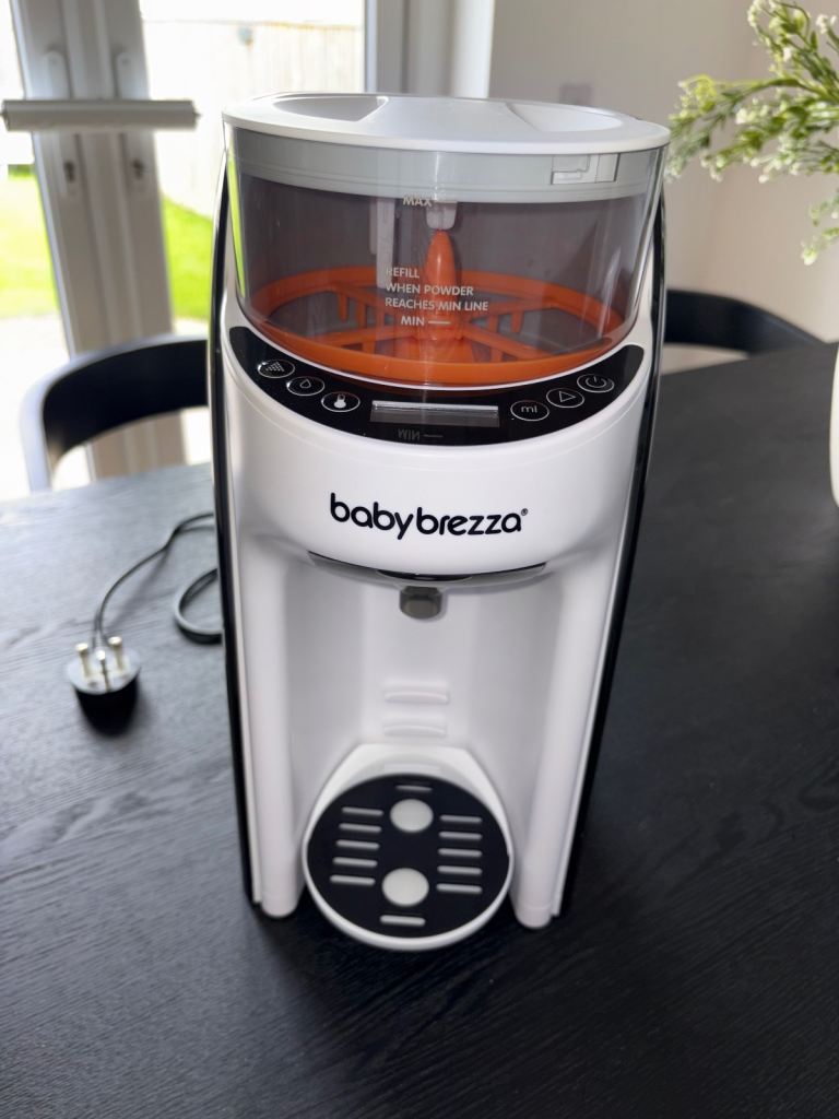 Baby Breeza Formula Pro Advanced - Close to brand new - RRP £250