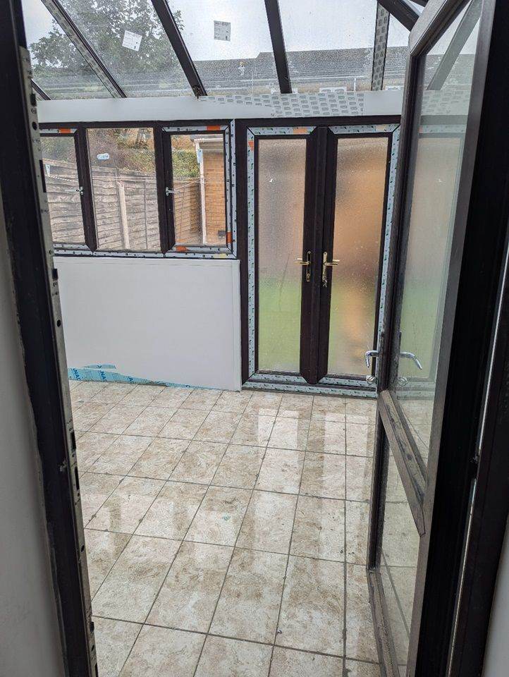 2 BED WITH 2 TOILETS , PARKING AND GARDEN NEAR ROMFORD STATION INCLUDING BILLS 