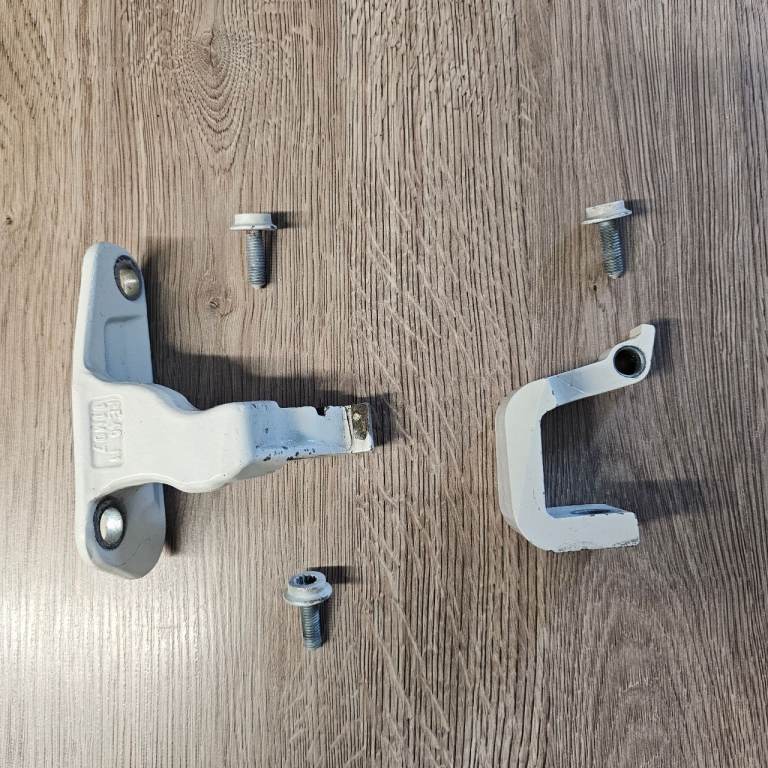 VW T5 TRANSPORTER 2008 DRIVERS SIDE RIGHT FRONT DOOR HINGES