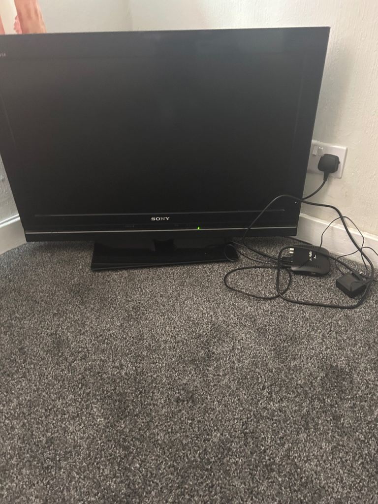 Sony BRAVIA LCD TV and Manhattan Freeview Box