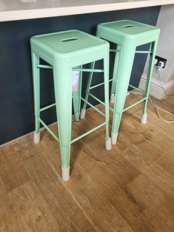 2 brand new Bar Stools