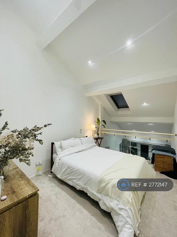 1 bedroom flat in Manhattan Building, London, E3 (1 bed) (#2772147)