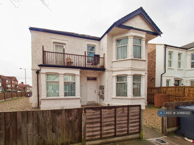 3 bedroom flat in Audley Road, Hendon, NW4 (3 bed) (#3068022)