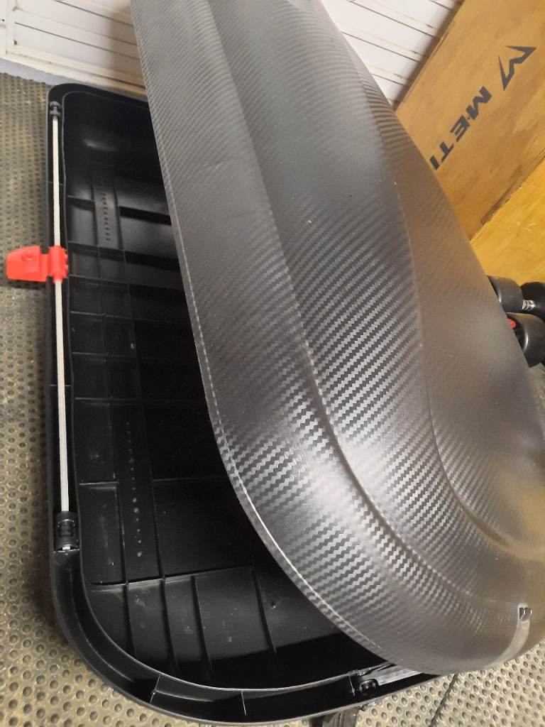 320L roof box