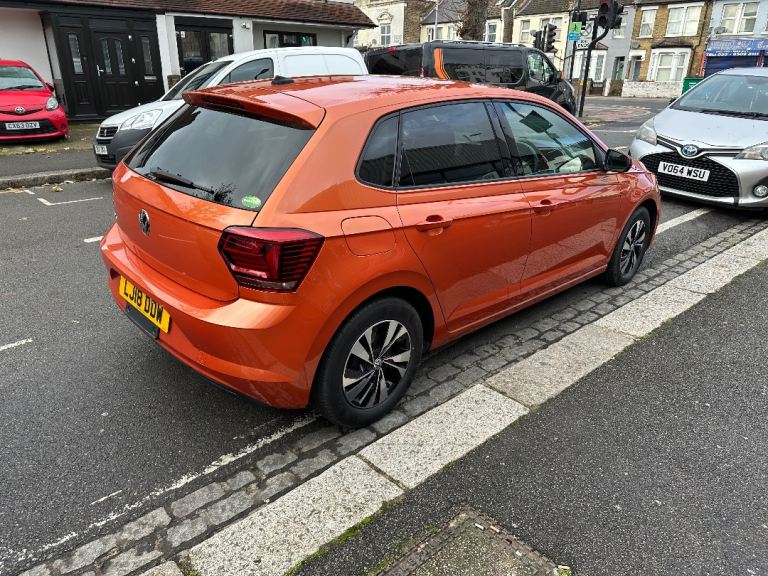 VOLKSWAGEN POLO AUTOMATIC 6,400 MILES