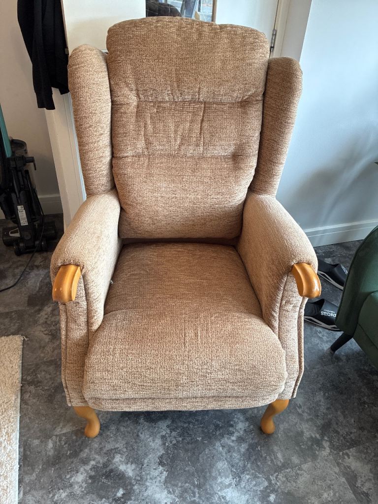 Comfortable Beige Armchair – Good Condition