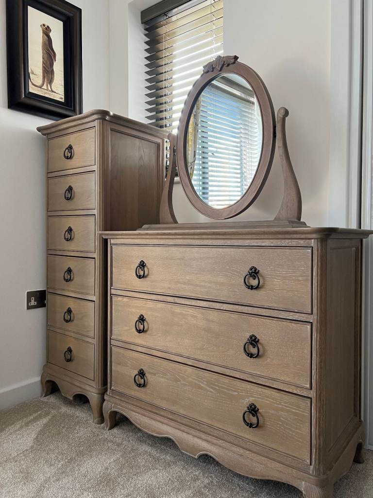 Willis & Gambier Camille Oak 3 Drawer Chest, 6 Drawer Chest,  Gallery Mirror, Bench