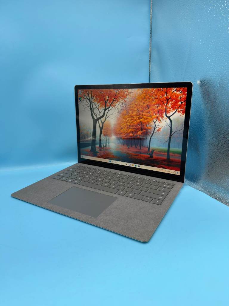 Microsoft Surface Laptop 5 i7 12th Gen 16GB RAM 512GB SSD Platinum