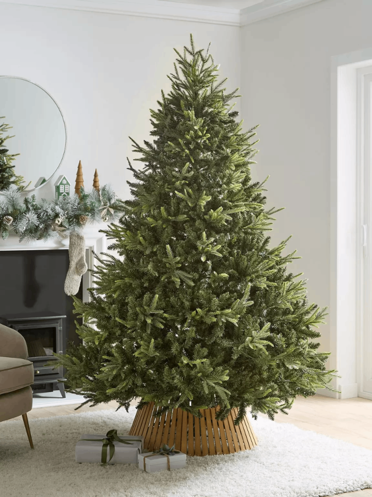 6ft Sherwood Real Look Full Christmas Tree