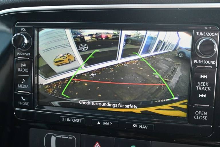 2017 Mitsubishi Outlander 2.2 DI-D 4 SUV 5dr Diesel Manual 4WD Euro 6 (s/s) (147 ps) ESTATE Diese...