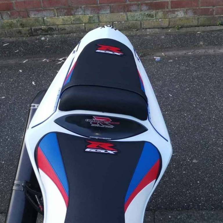 GSXR 1000 Wing Mirrors with Built in Indicators Brand New 2005 onwards