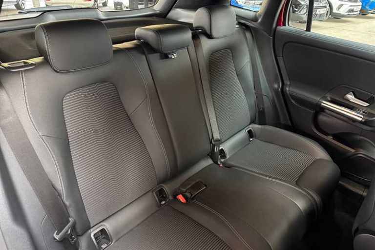 2021 Mercedes-Benz GLA GLA 200d Sport Executive 5dr Auto HATCHBACK DIESEL Automatic