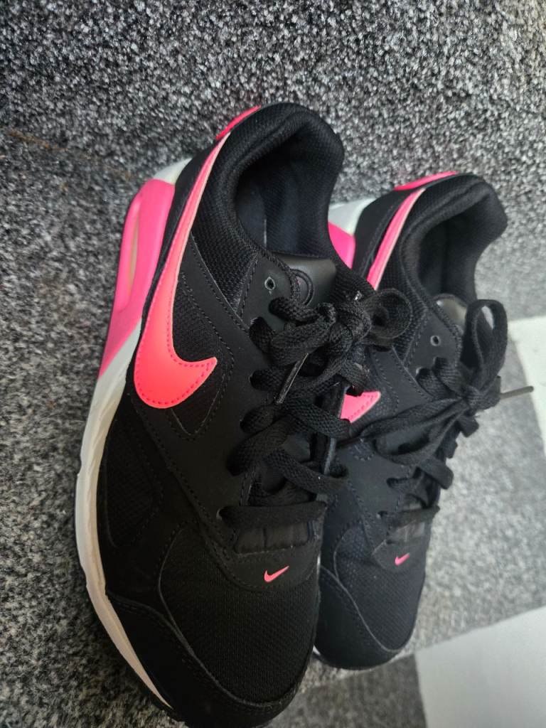 image for Nike air maxx trainers