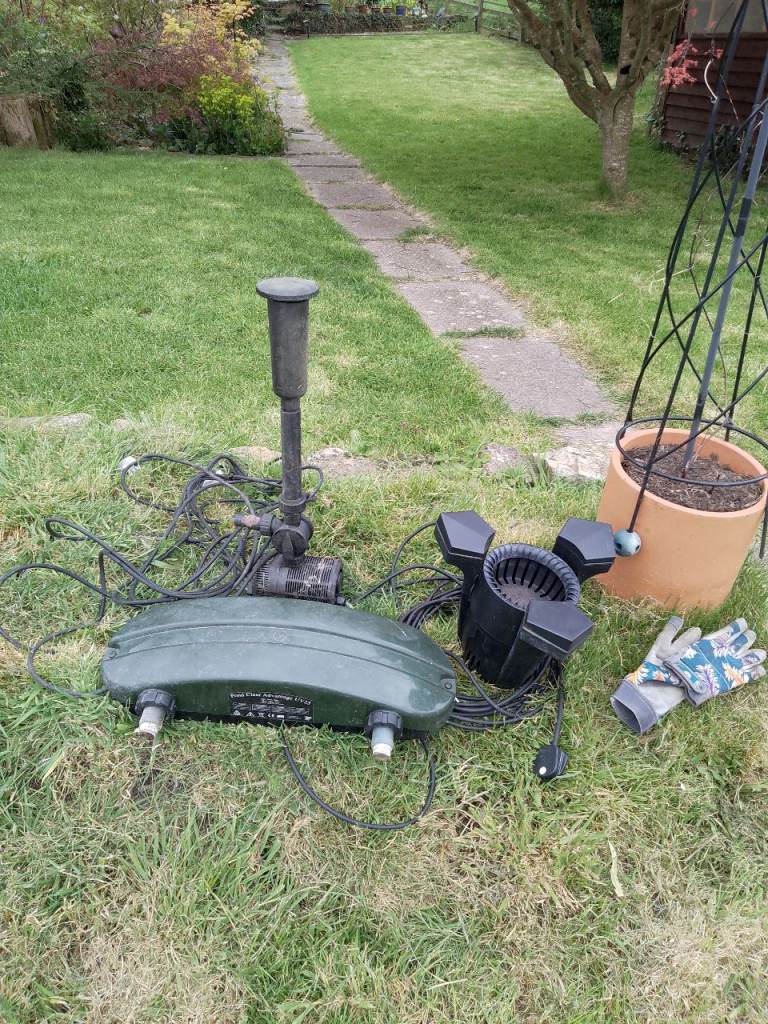 Pond Pump, Pond Skimmer & Pond UV. 