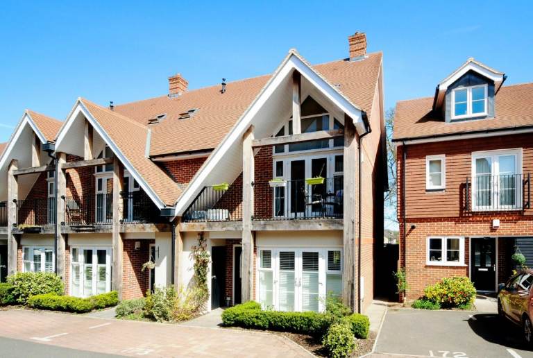 Double Room - Near Guilford Town Center