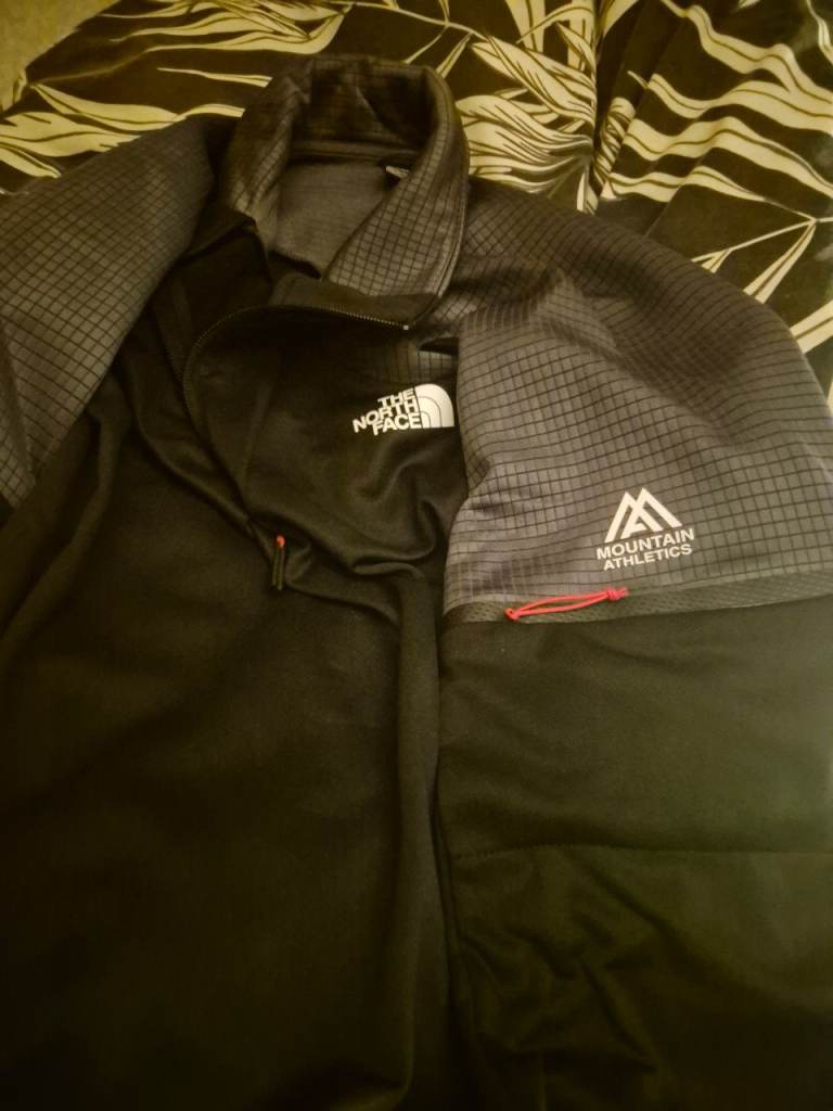 The North Face Mountain Athletics Fleece Jacket – Black, Good Condition
