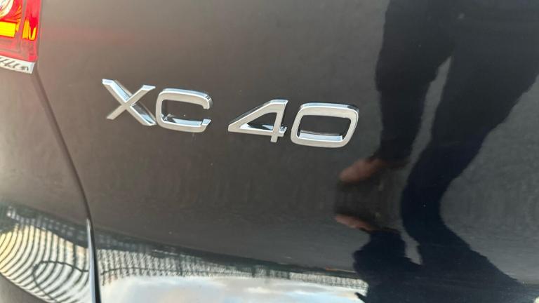  Volvo XC40 2.0 B4 MHEV Ultra Bright DCT Auto Euro 6 (s/s) 5dr Petrol/Electric Hybrid Automatic