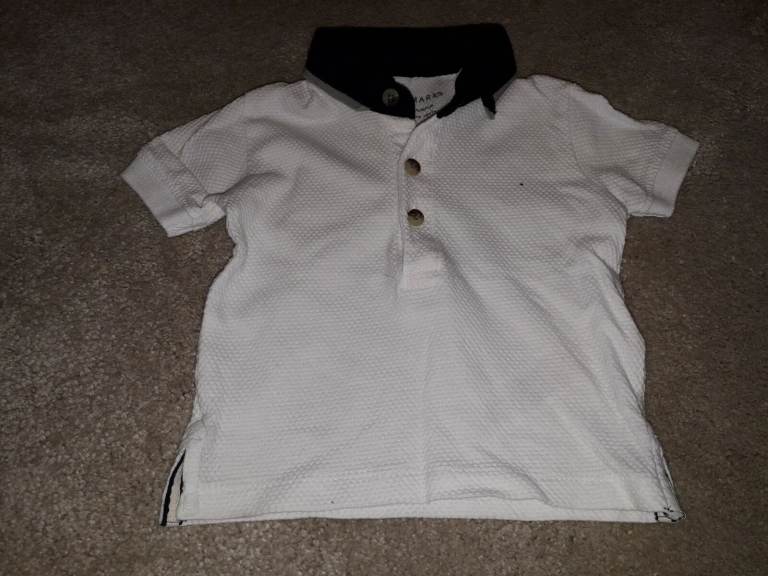 Primark White Textured T-shirt with blue trims (3-6 month boys)