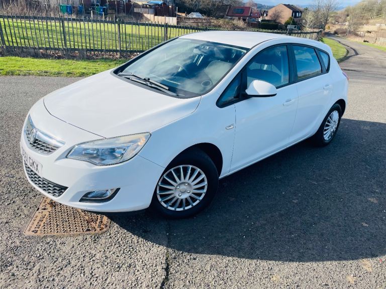 Vauxhall, ASTRA, Hatchback, 2011, Manual, 1686 (cc), 5 doors