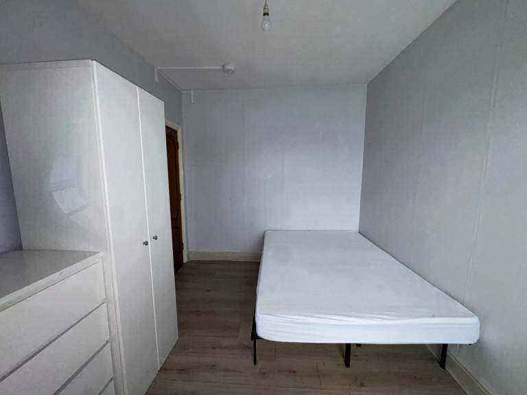 🪄🌸LARGE DOUBLE ROOM IN UPTON PARK FOR SINGLE OCCUPANCY | 5 MIN TO STATION!!