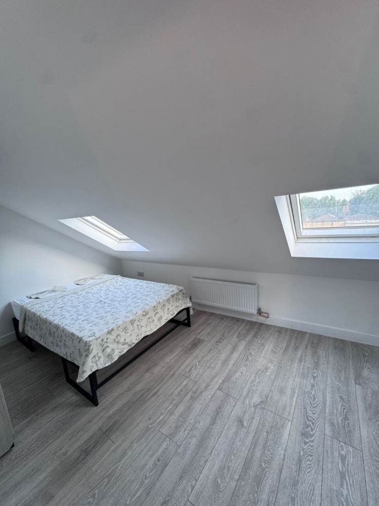 Find a beautiful space in Seven sisters - Low budget🏛️🏛️