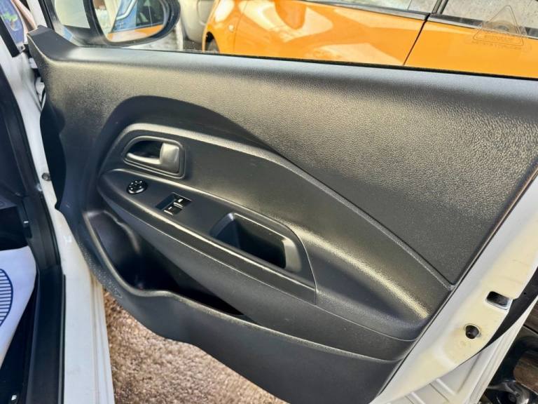 2013 Kia Rio 1.25 1 5dr HATCHBACK PETROL Manual