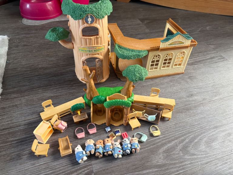 Sylvanian families country school