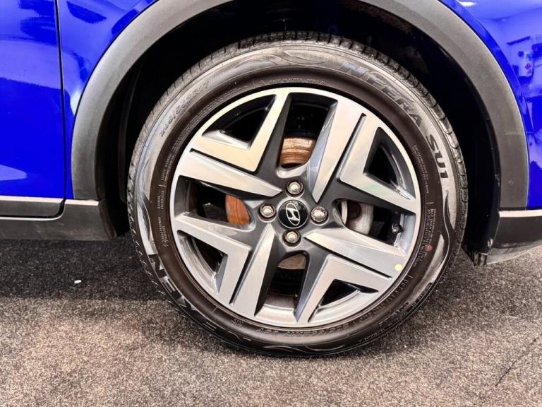 2021 Hyundai BAYON 1.0 T-GDi MHEV PREMIUM FIVE DOOR 100 BHP + SAT NAV + REAR CAMERA + HEATED S HA...