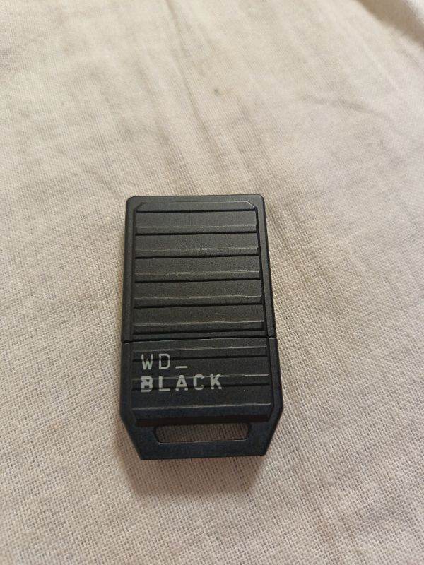 XBOX X 1TB expansion card 