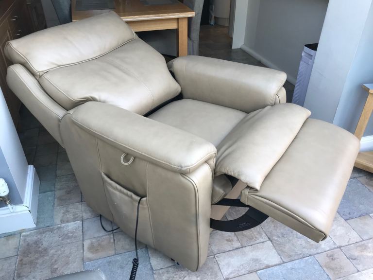 High quality REAL Leather Rise and Recline Armchair – Good Condition