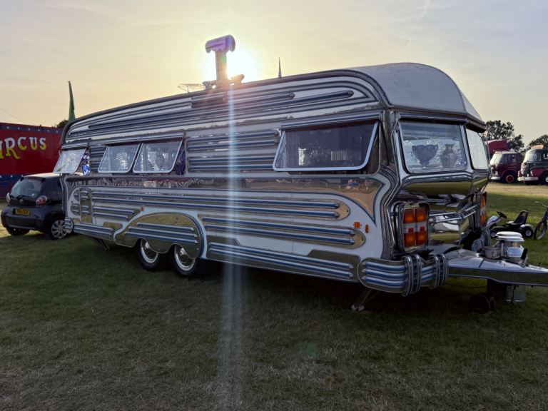 Vickers caravan 