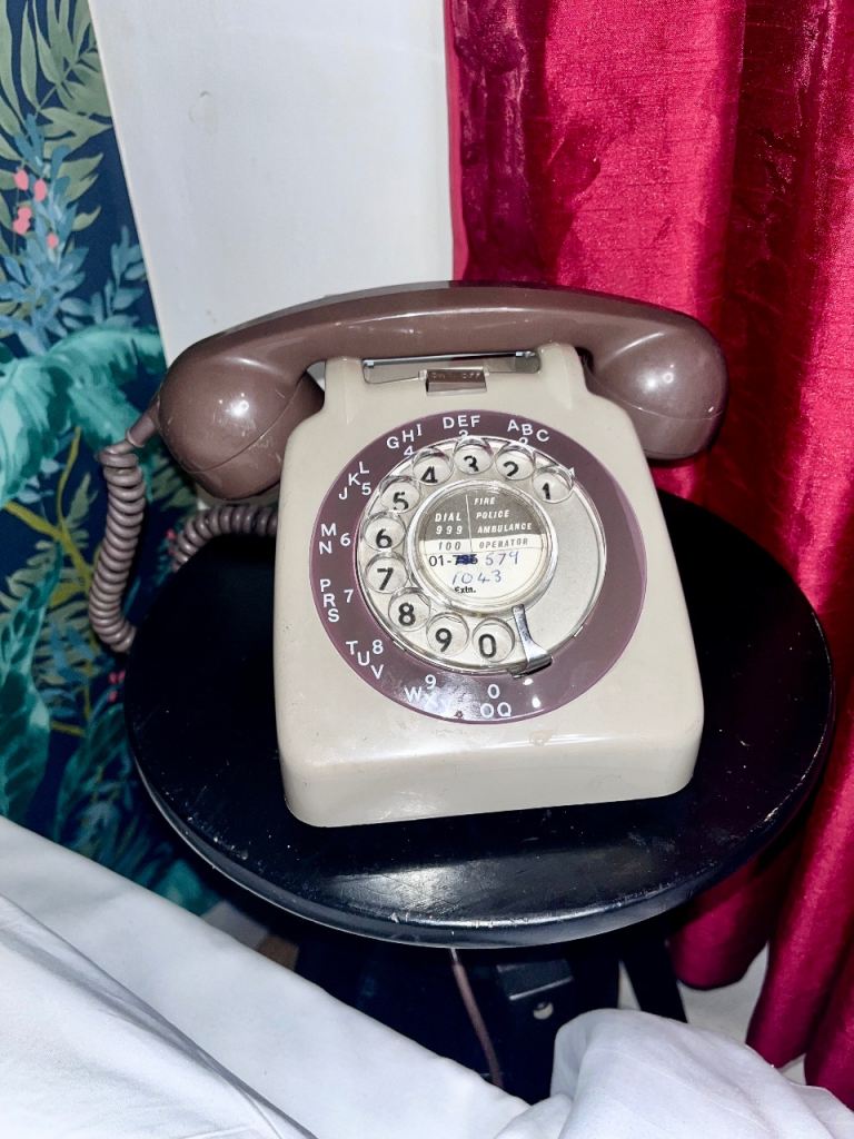 Vintage British Telecom 746G Rotary Dial Telephone - Good Condition