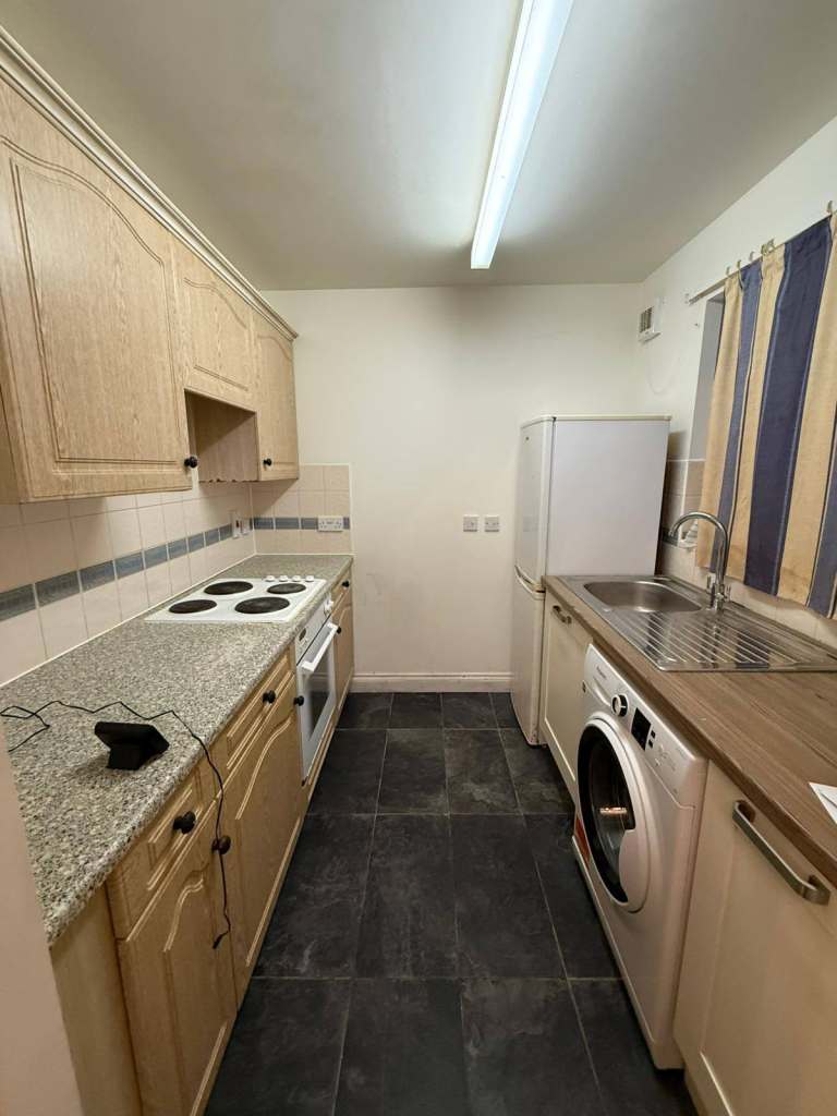 BEAUTIFUL 2 BEDROOM GROUND FLOOR FLAT FOR RENT IN HOUNSLOW 