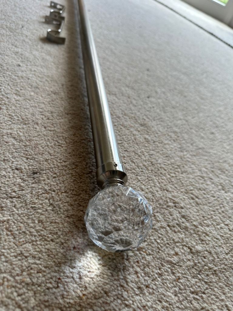 Curtain pole extendable chrome jewel ball