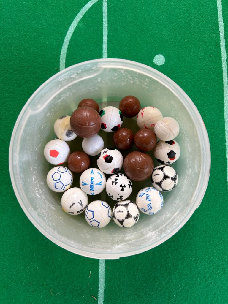 Subbuteo balls all in great condition (x23)