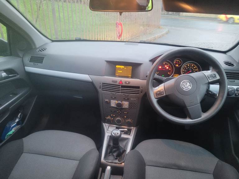 Vauxhall, ASTRA, Hatchback, 2005, Manual, 1686 (cc), 5 doors