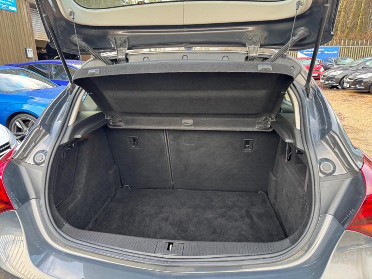 2014 Vauxhall Astra 1.6i 16V SRi 5dr HATCHBACK PETROL Manual