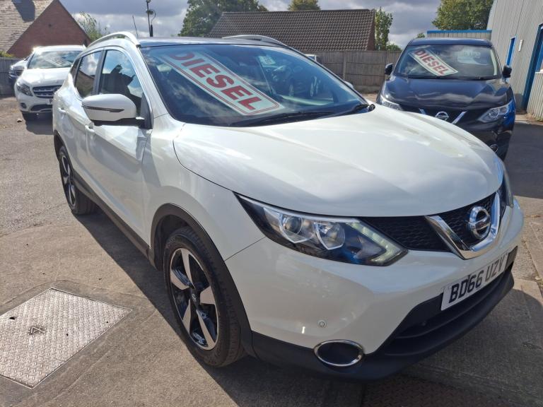 2016 Nissan Qashqai 1.5 dCi N-Connecta 5dr HATCHBACK DIESEL Manual