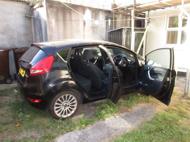Ford, FIESTA TITANIUM Hatchback, 2012, Manual, 1388 (cc), 5 doors