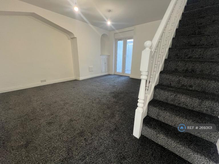 3 bedroom house in Alma St, Sheerness, ME12 (3 bed) (#2693101)