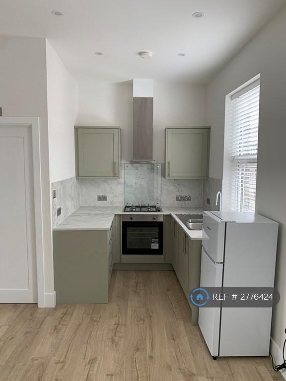 2 bedroom house in Spray Street, London, SE18 (2 bed) (#2776424)