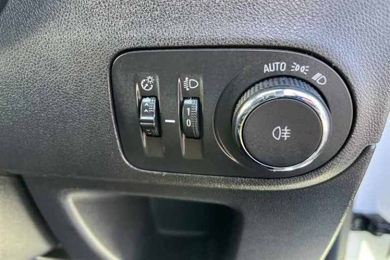 2022 Vauxhall Crossland 1.2 Turbo SE Edition 5dr HATCHBACK PETROL Manual