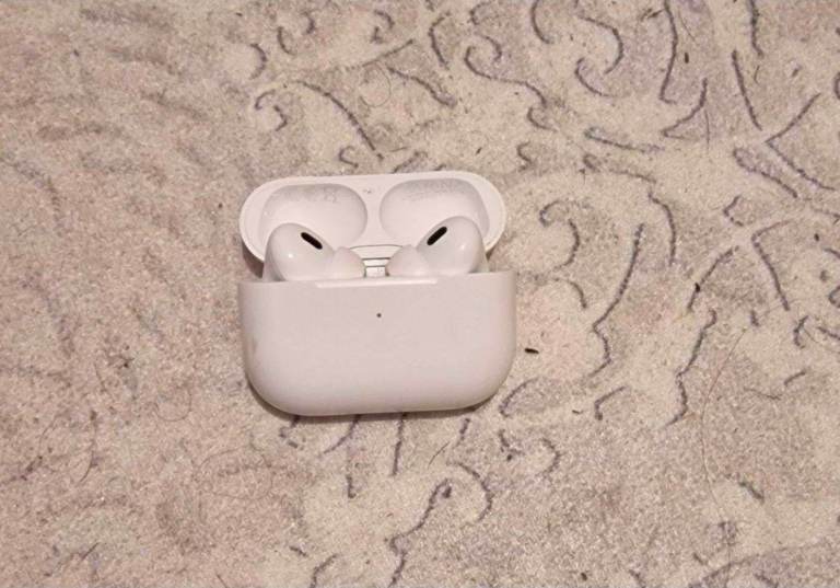 Original APPLE Airpod 2
