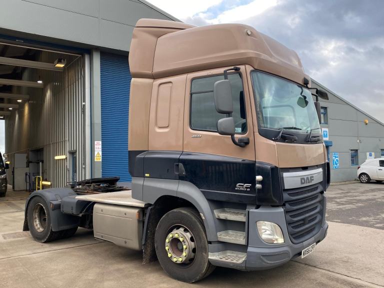 2016/66 DAF CF 4X2 TRACTOR UNIT (410 BHP) AUTOMATIC TRANSMISSION, SLEEPER CAB