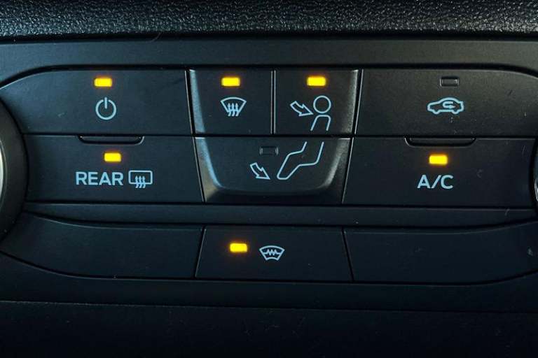 2023 Ford Fiesta 1.0 EcoBoost Hybrid mHEV 125 ST-Line APPLE CAR PLAY  &amp; FRONT HEATED WINDSCR ...