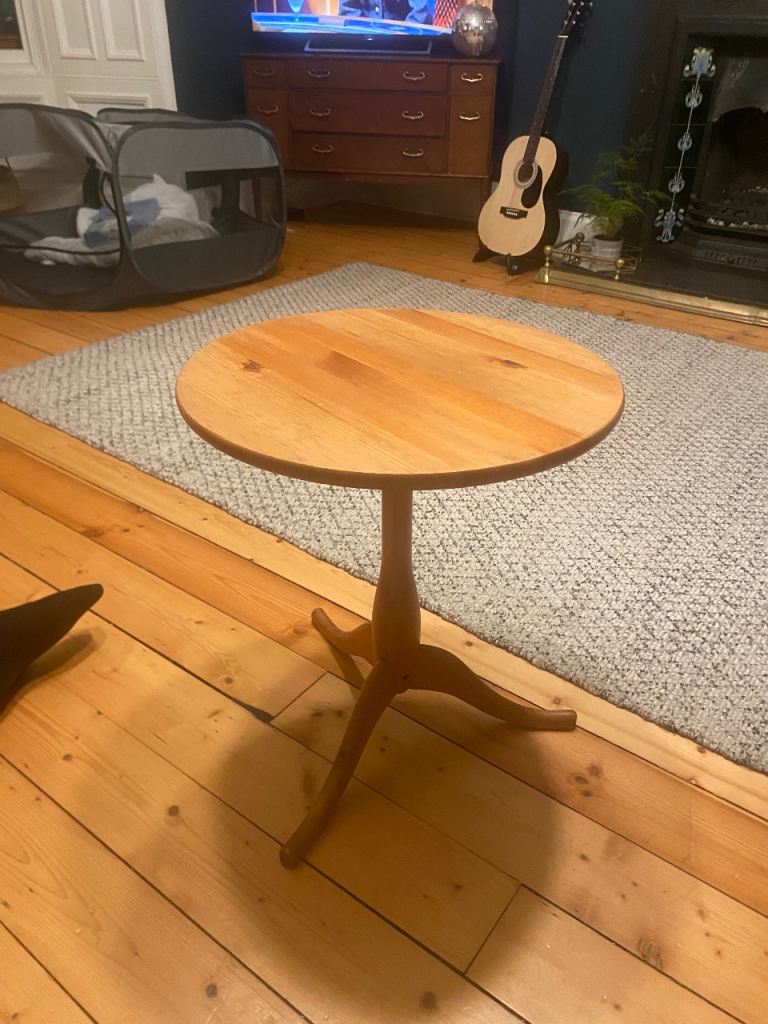 Small Wooden Round Coffee Table – Good Condition