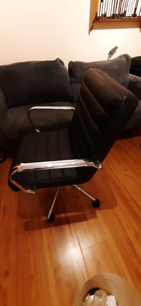Black Desk Chair 